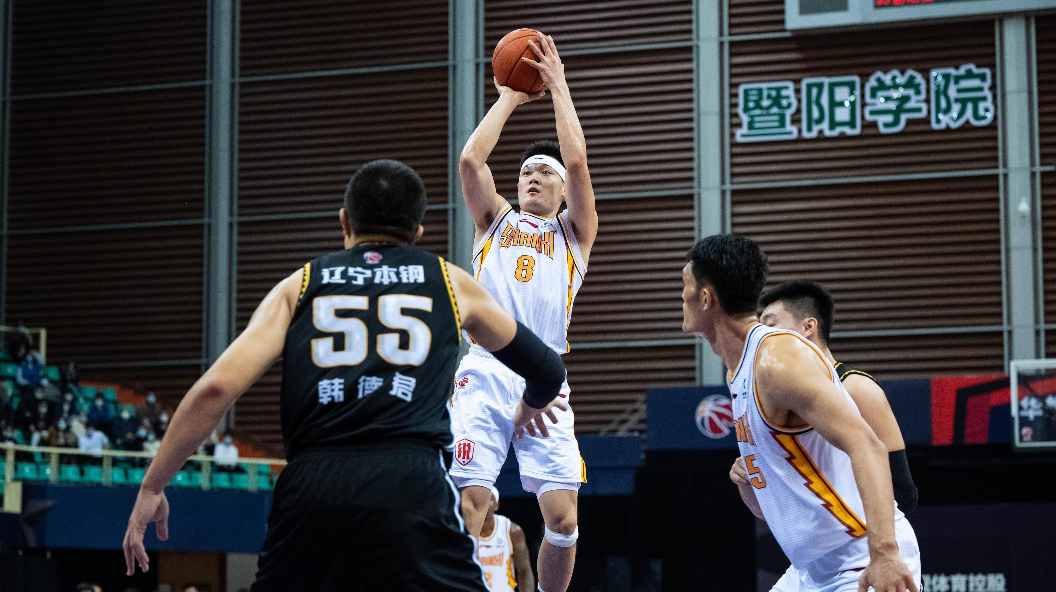 三亿体育平台-CBA俱乐部杯为球队提供更多球员培养机会的简单介绍