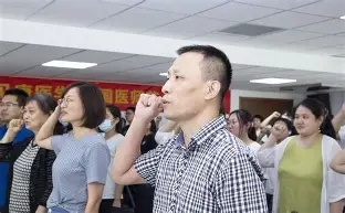 三亿体育-痛失奖牌心凉透，冠军梦想仍旧燃烧